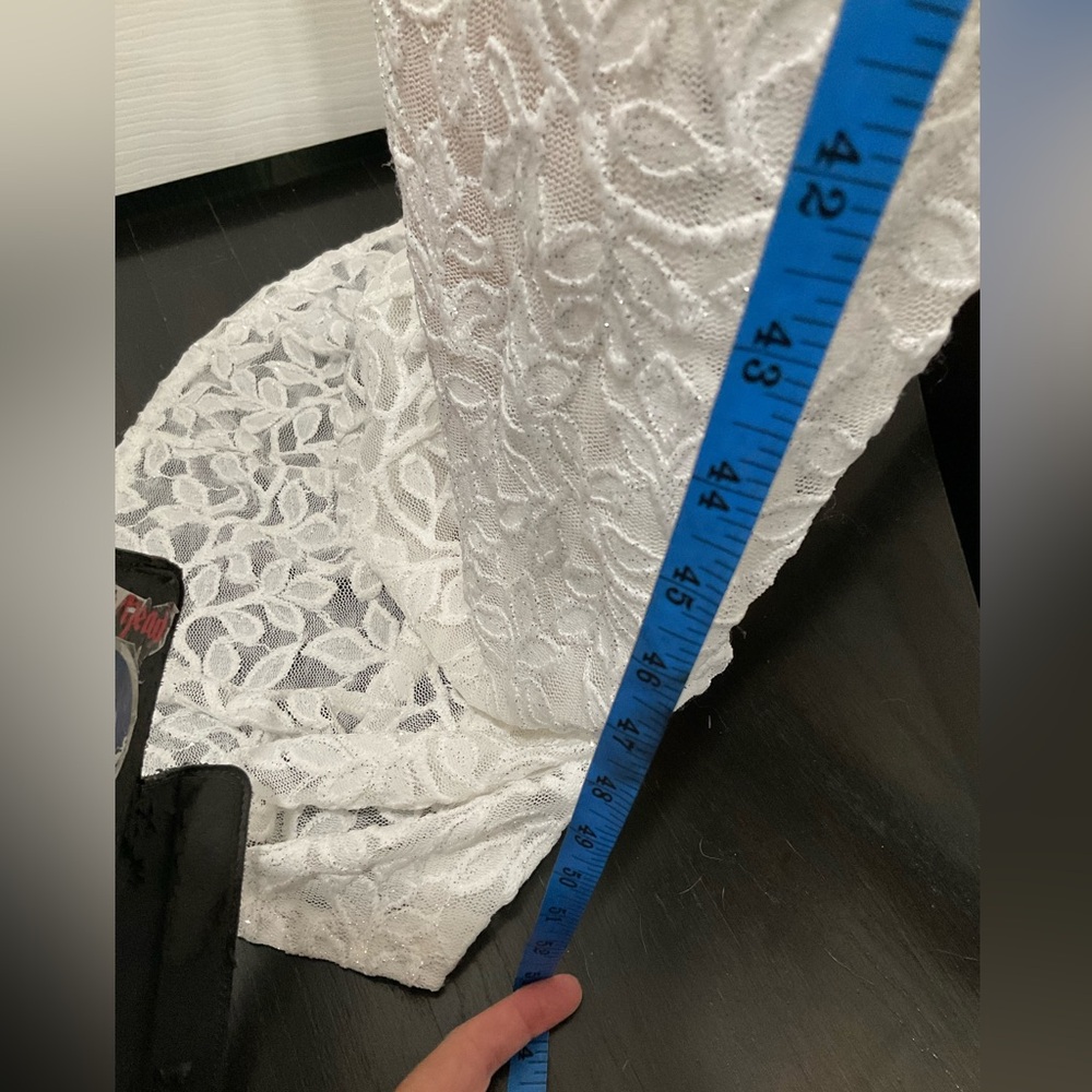 NWT WINDSOR WEDDING PROM COCKTAIL HIGH SIDE SLIT NUDE AND WHITE LACE GOWN - Picture 5 of 11